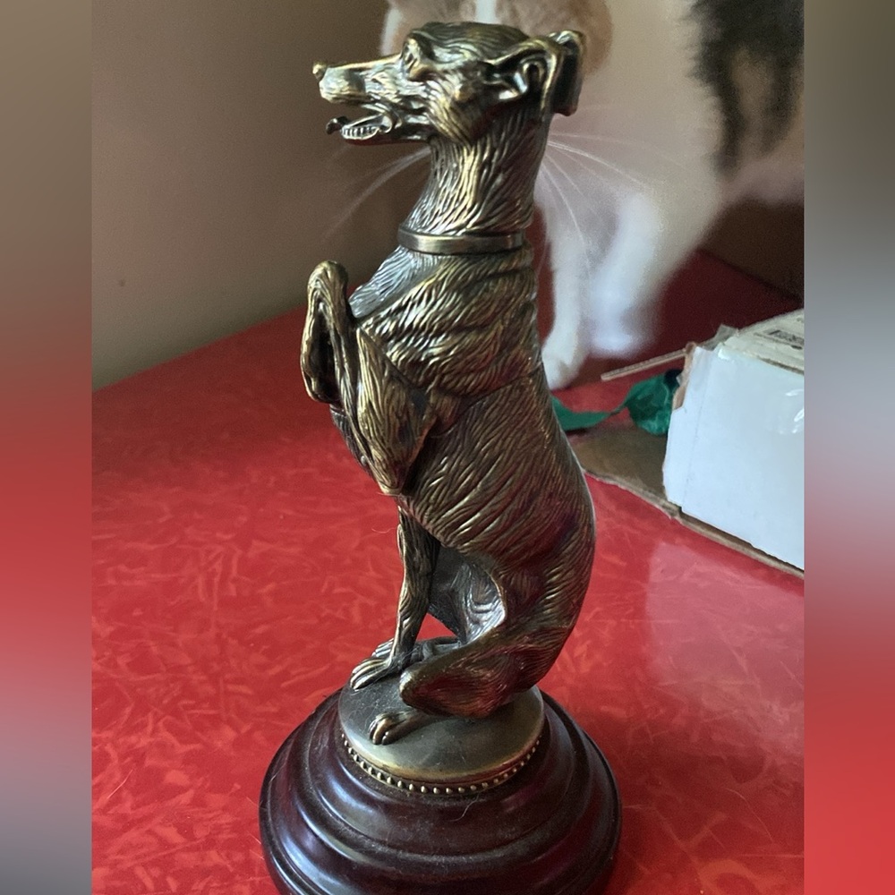 Heavy Hound Statue